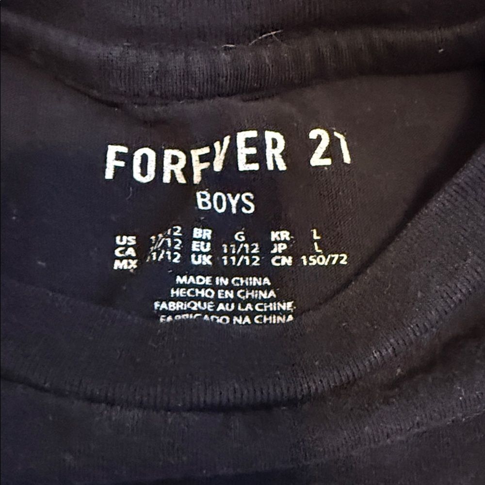 Black and Yellow NYC Boys Forever 21 T-Shirt 12 - Picture 4 of 4